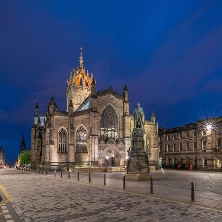 شقة Royal Mile St Giles St إدنبرة المظهر الخارجي الصورة