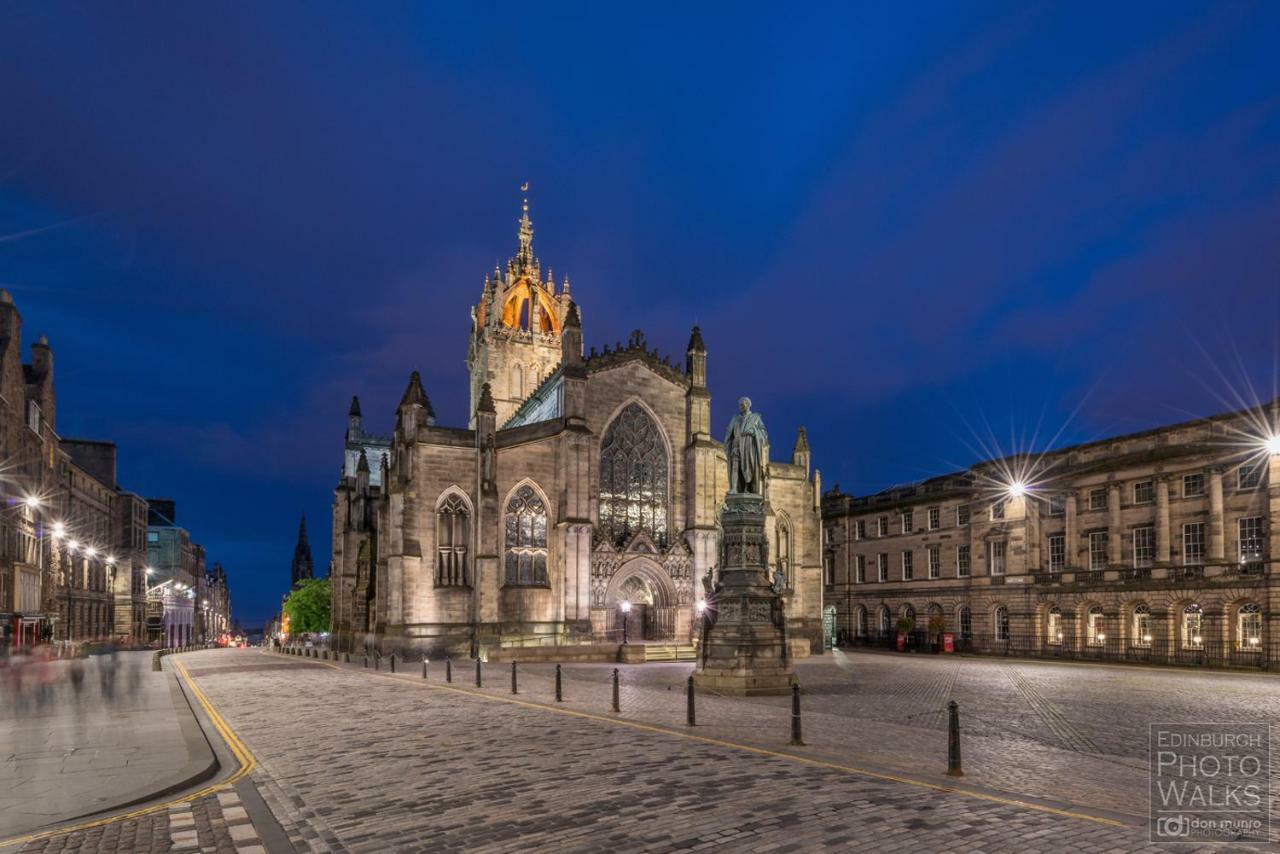 شقة Royal Mile St Giles St إدنبرة المظهر الخارجي الصورة